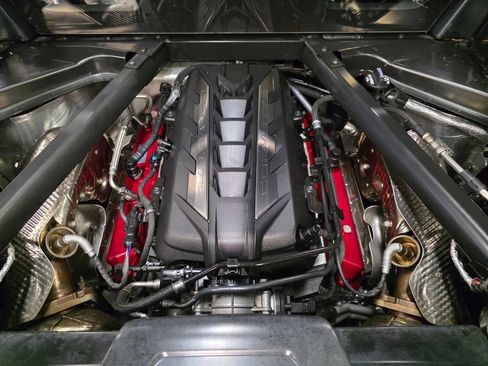 Used 2022 Chevrolet Corvette Stingray Preferred Cpe w/ Z51 Performance Package RWD image 40