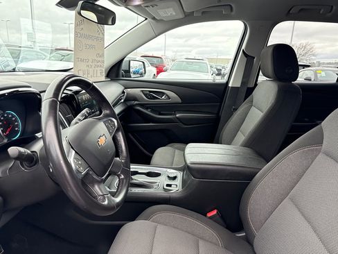 Used 2019 Chevrolet Traverse LT image 11