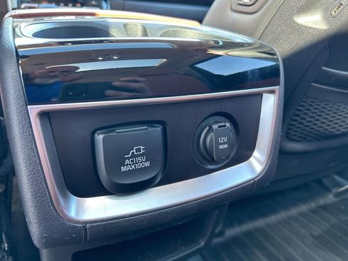 Used 2023 Kia Carnival SX Prestige FWD image 22