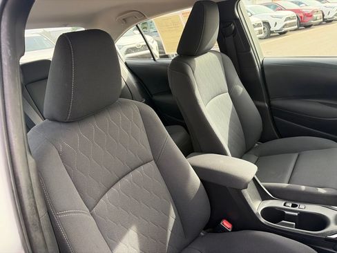 Used 2025 Toyota Corolla LE FWD image 15