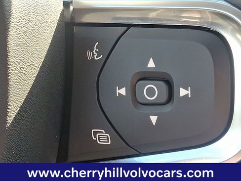 Certified 2025 Volvo XC40 B5 Core w/ Protection Package Premier image 24