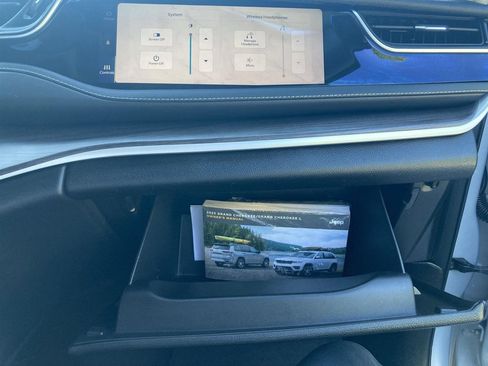 Used 2023 Jeep Grand Cherokee 4WD 4xe image 29