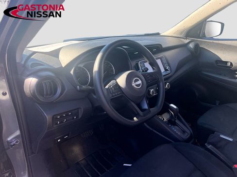 Used 2023 Nissan Kicks S image 11