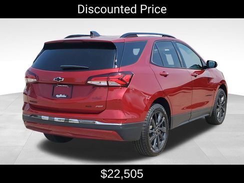 Used 2022 Chevrolet Equinox RS w/ Infotainment Package AWD/4WD image 3