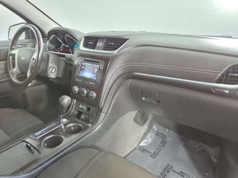 Used 2017 Chevrolet Traverse LT AWD/4WD image 32