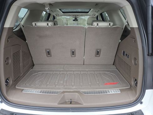 Used 2021 GMC Yukon Denali w/ Denali Premium Package image 24