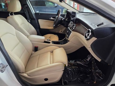 Used 2019 Mercedes-Benz GLA 250 image 14