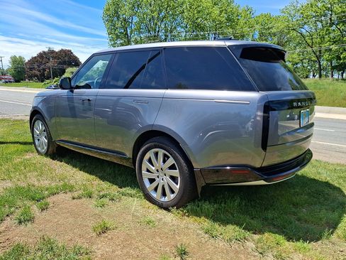 Used 2023 Land Rover Range Rover SE AWD/4WD image 4