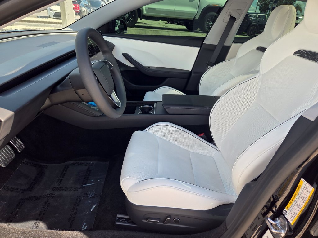 Used 2025 Tesla Model 3 Performance AWD/4WD image 4