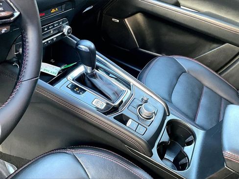 Certified 2023 MAZDA CX-5 Carbon Edition image 10