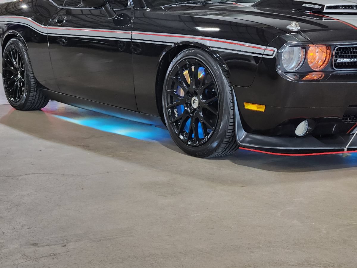 Used 2010 Dodge Challenger R/T w/ Mopar 10 Pkg RWD image 17