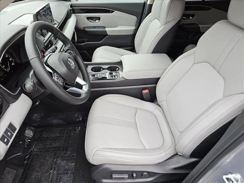 New 2025 Honda Pilot EX-L image 12