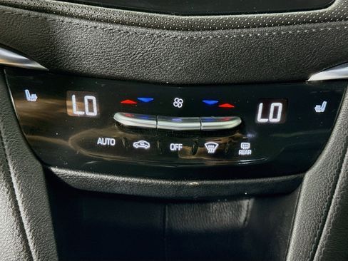 Used 2021 Cadillac XT6 Luxury FWD image 18