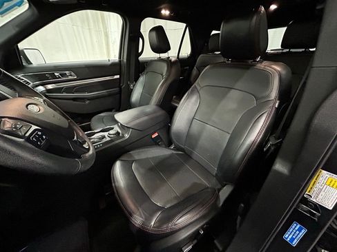 Used 2018 Ford Explorer Sport w/ Equipment Group 401A image 15