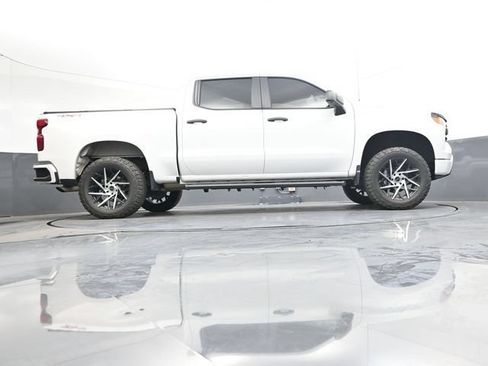 Used 2023 Chevrolet Silverado 1500 Custom AWD/4WD image 28