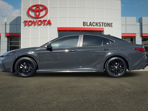 Certified 2025 Toyota Camry SE w/ Convenience Package FWD image 6