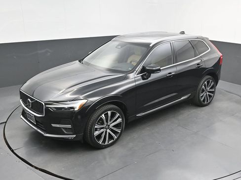 Certified 2023 Volvo XC60 B5 Ultimate w/ Climate Package AWD/4WD image 22