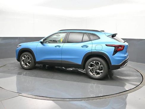 New 2026 Chevrolet Trax LT w/ Driver Confidence Package image 3