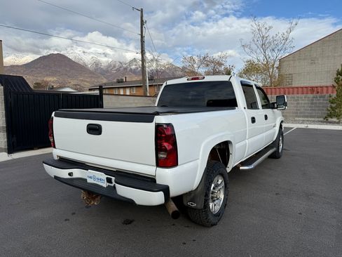 Used 2007 Chevrolet Silverado 2500 LT w/ Heavy-Duty Power Package image 8