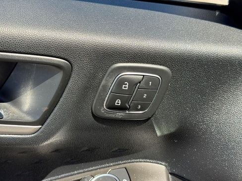 Used 2020 Ford Escape SEL FWD image 17