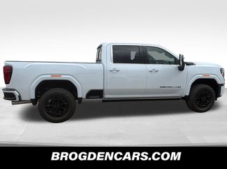 New 2026 GMC Sierra 3500 Denali Ultimate w/ LPO, Black Badging Package AWD/4WD video 2