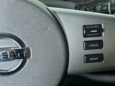 Used 2021 Nissan Frontier SV w/ SV Utility Package image 18