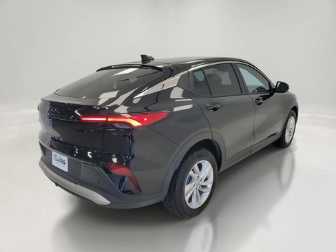 Used 2025 Buick Envista Preferred image 6