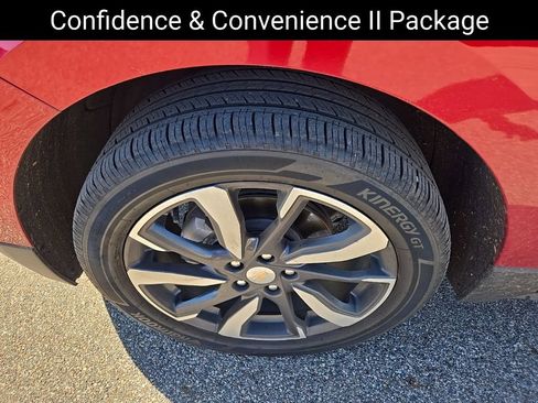 Used 2023 Chevrolet Equinox Premier image 11