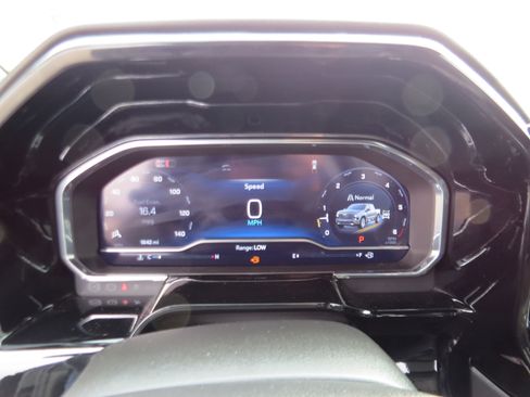 Used 2025 Chevrolet Silverado 1500 High Country w/ Midnight Edition AWD/4WD image 25
