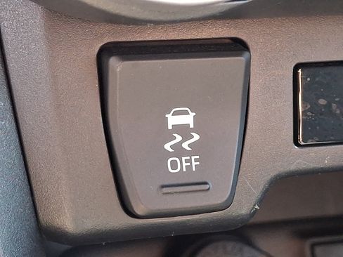 Used 2023 Toyota RAV4 LE AWD/4WD image 25