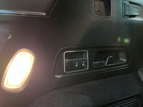 Used 2020 Mercedes-Benz GLS 450 4MATIC image 20