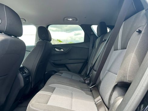 Used 2025 Chevrolet Blazer LT FWD image 21