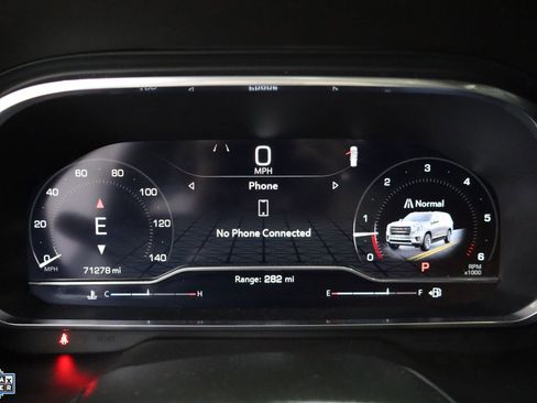 Used 2023 GMC Yukon SLT image 16