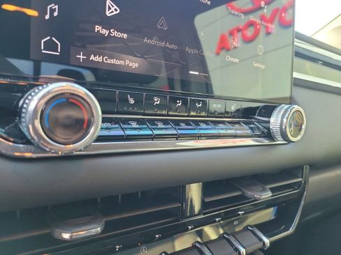 Used 2023 GMC Canyon Elevation w/ Elevation Premium Package image 20