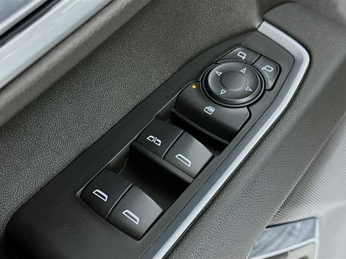 Used 2022 GMC Sierra 1500 Elevation image 17