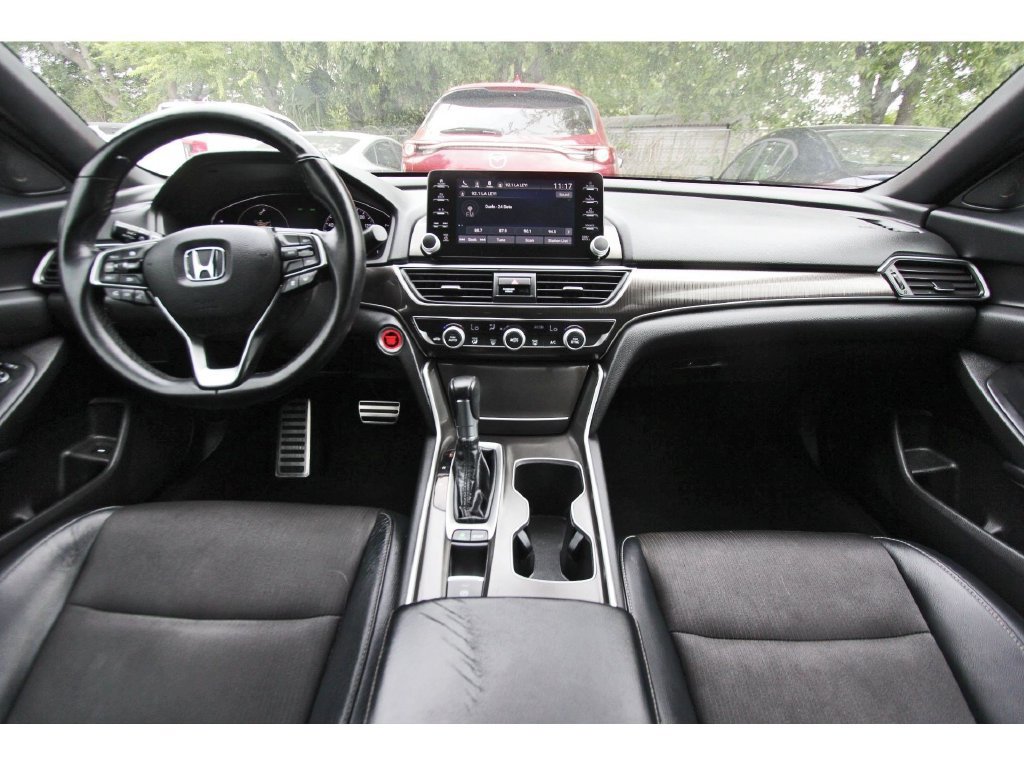 Used 2018 Honda Accord Sport image 7