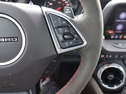 Used 2022 Chevrolet Camaro ZL1 RWD image 9