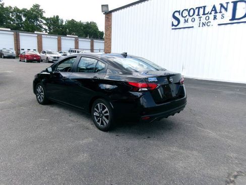 Used 2025 Nissan Versa SV FWD image 8