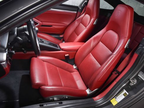 Used 2018 Porsche 911 Carrera S RWD image 5