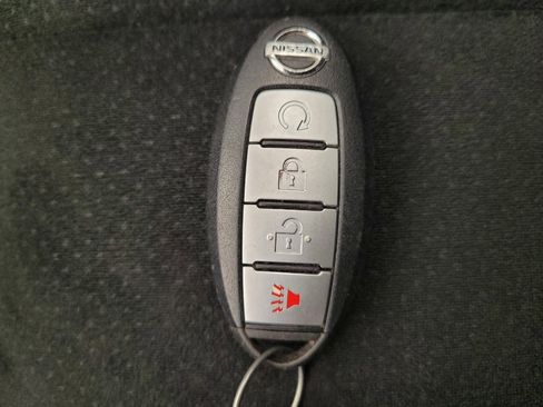 Used 2018 Nissan Murano SV image 32