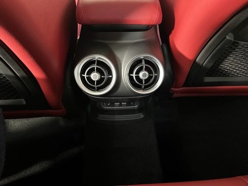 Used 2025 Alfa Romeo Stelvio Sprint w/ Veloce Package image 42