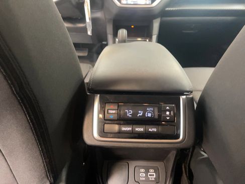 Used 2023 Subaru Ascent Premium AWD/4WD image 23