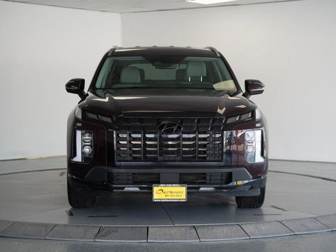 Used 2024 Hyundai Palisade SEL FWD image 2