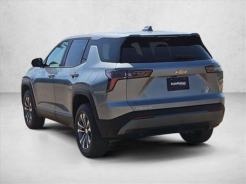New 2027 Chevrolet Equinox LT w/ Safety and Technology Package FWD image 9