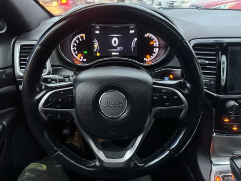 Used 2020 Jeep Grand Cherokee Altitude image 15