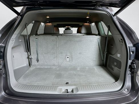 Used 2019 Toyota Highlander XLE image 31