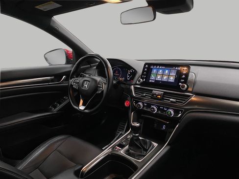 Used 2018 Honda Accord Sport image 19