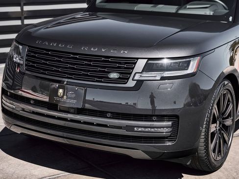 Used 2024 Land Rover Range Rover Long Wheelbase Autobiography AWD/4WD image 6