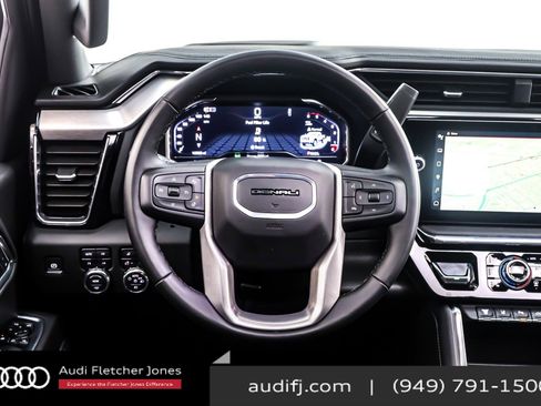 Used 2025 GMC Sierra 2500 Denali w/ Denali Reserve Package image 18