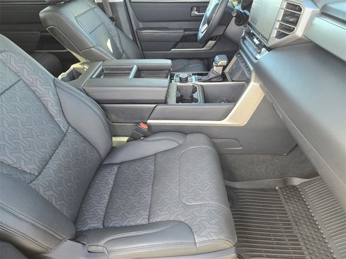 Used 2024 Toyota Tundra Limited image 16